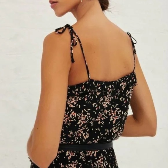 NWT ba&sh Veda Sleeveless Floral Print Top Black Graphic M - Picture 2 of 7